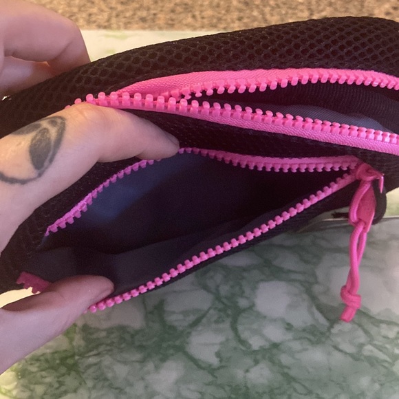 Adidas airmesh waist pack - Picture 4 of 5